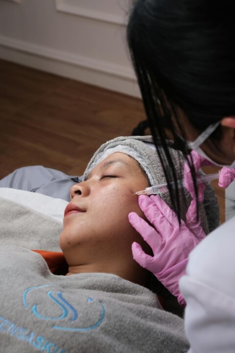 BİO Expender skin booster biyostimülatör yüz enjeksiyonu uygulaması